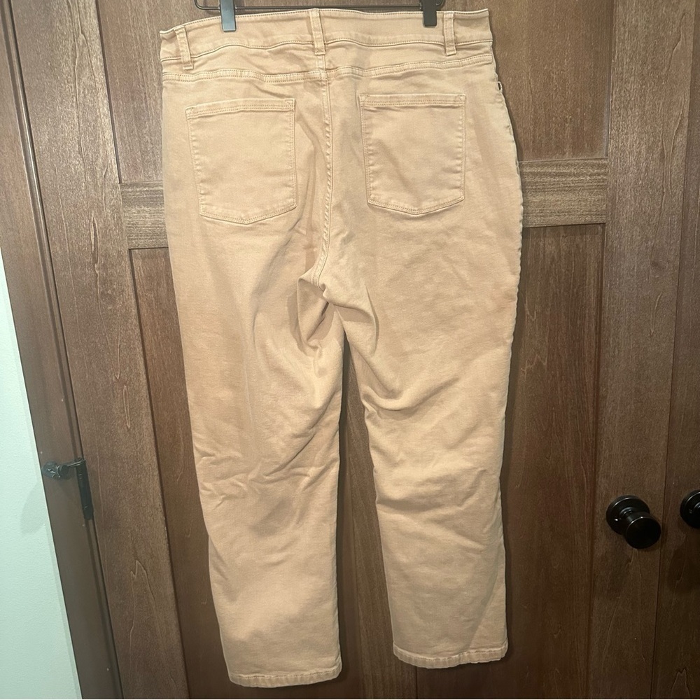 L.L. Bean Women's Classic Fit Fleece-Lined Straight Leg Tan Jeans - Picture 6 of 7
